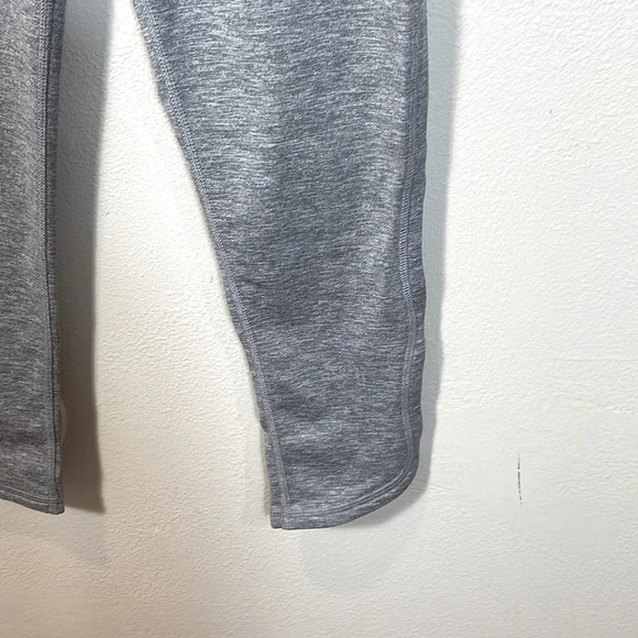 FREE PEOPLE MOVEMENT GRAY SIDE SLIT CAPRI LEGGINGS SIZE LARGE - Picture 5 of 9